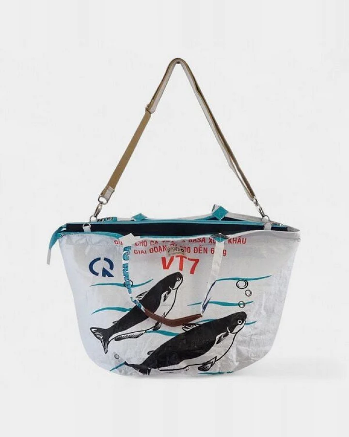REFISHED fair fashion Tasche 'SOULMATE ZIP' Limitierte Edition! - upcycelte Fischfuttersäcke