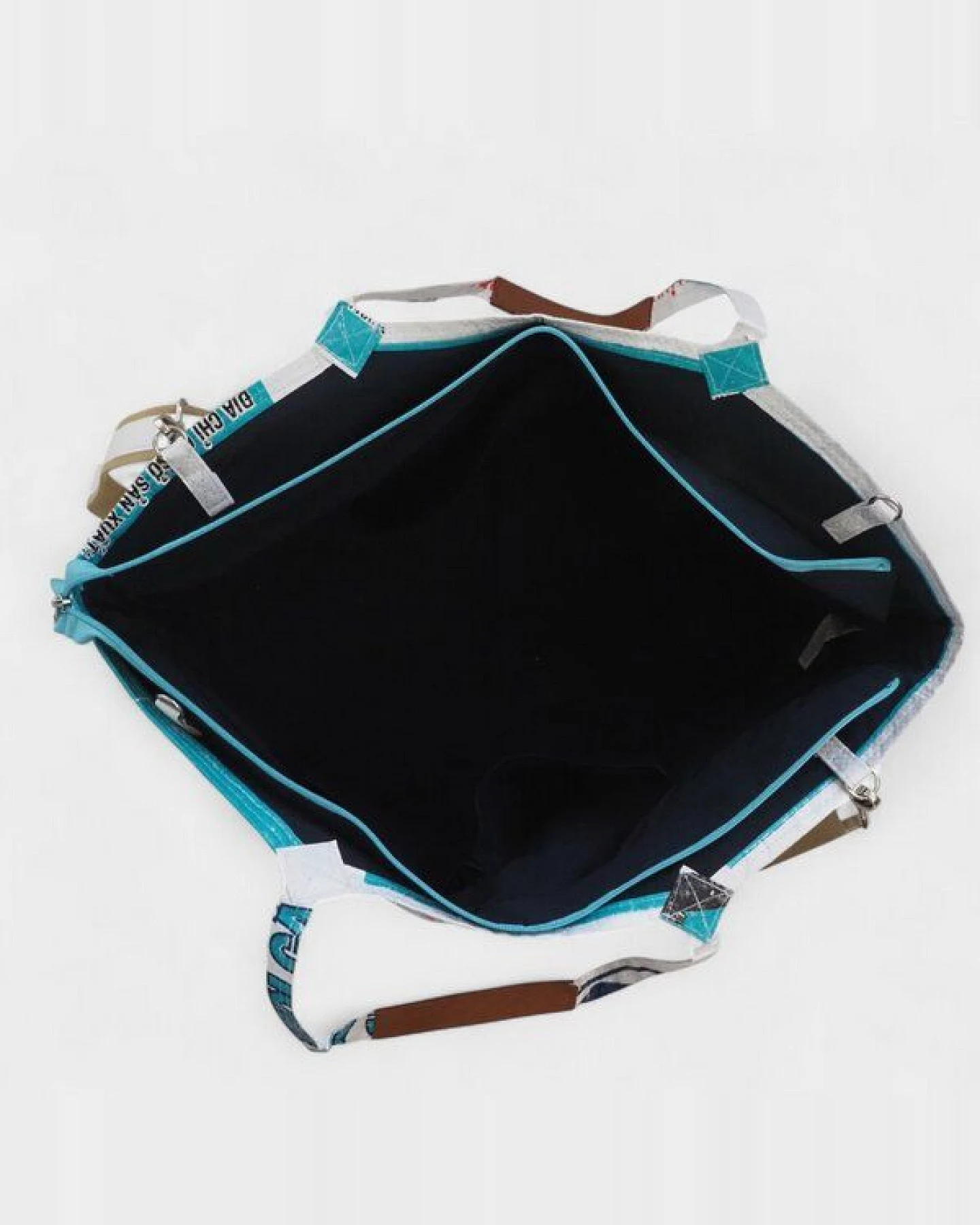 REFISHED fair fashion Tasche 'SOULMATE ZIP' Limitierte Edition! - upcycelte Fischfuttersäcke – Ansicht 2