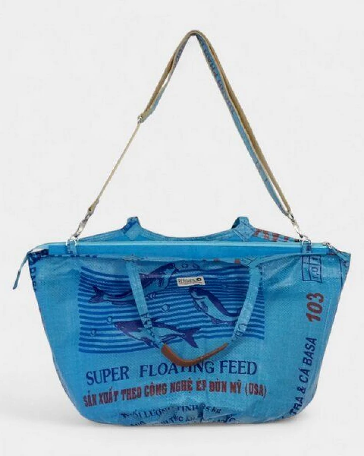 REFISHED fair fashion Tasche 'SOULMATE ZIP' Limitierte Edition! - upcycelte Fischfuttersäcke