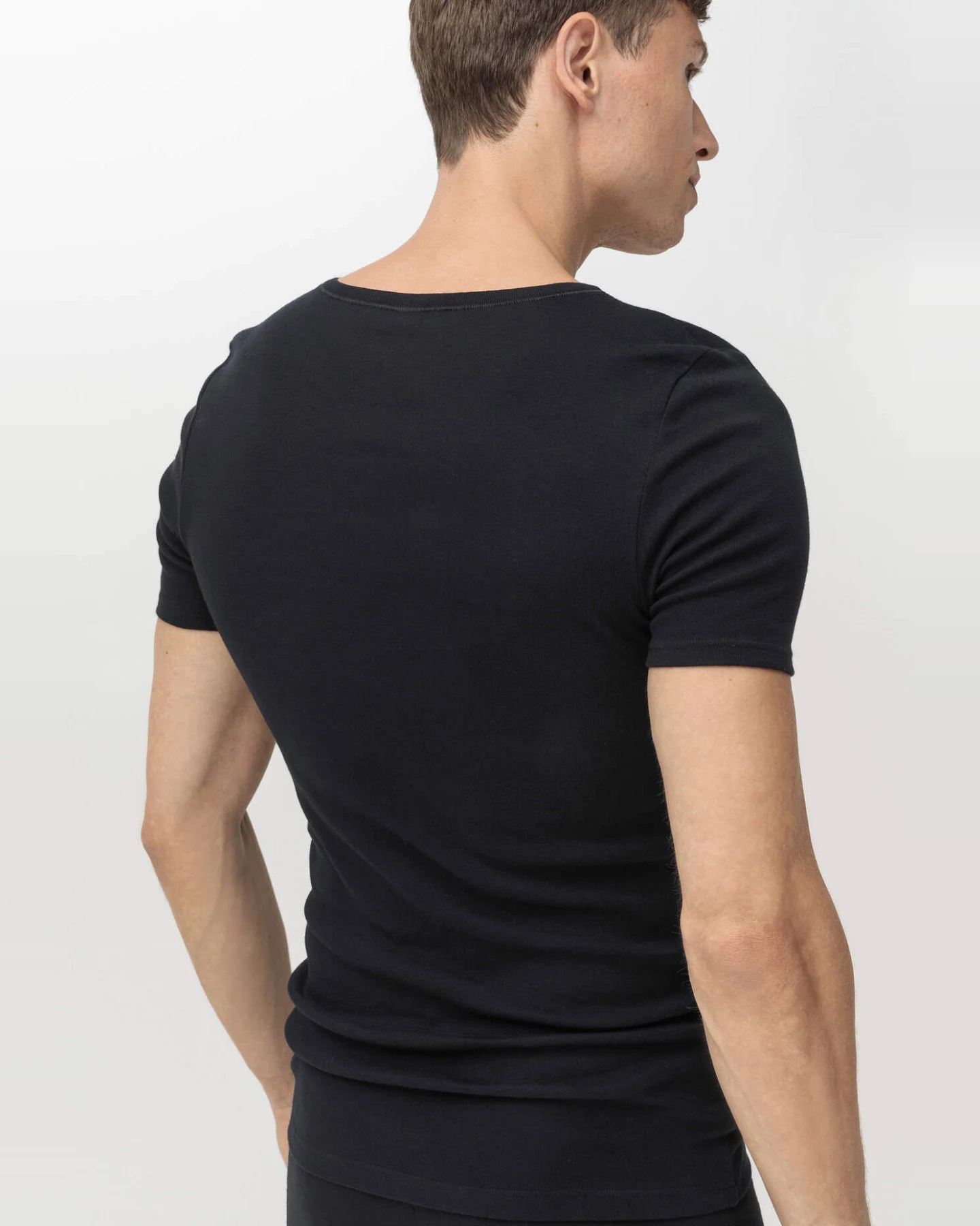 hessnatur Herren T-Shirt im 2er-Pack PURE NATURE aus Bio-Baumwolle - schwarz - Größe 5 = M – Ansicht 2