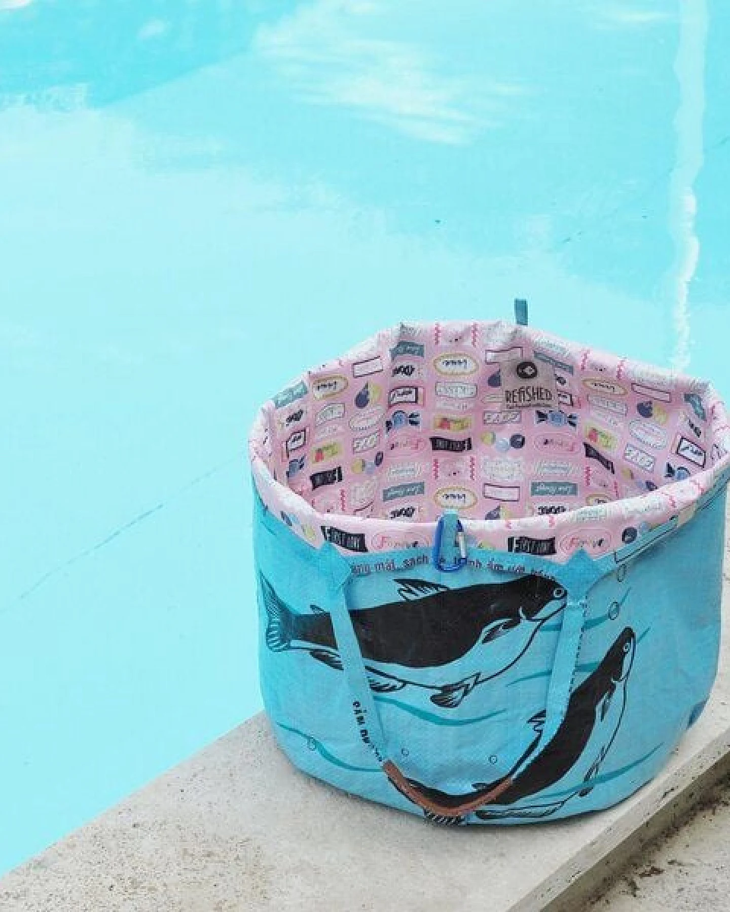 REFISHED fair fashion Tasche 'SOULMATE WATERPROOF' Limitierte Edition! - upcycelte Fischfuttersäcke – Ansicht 3