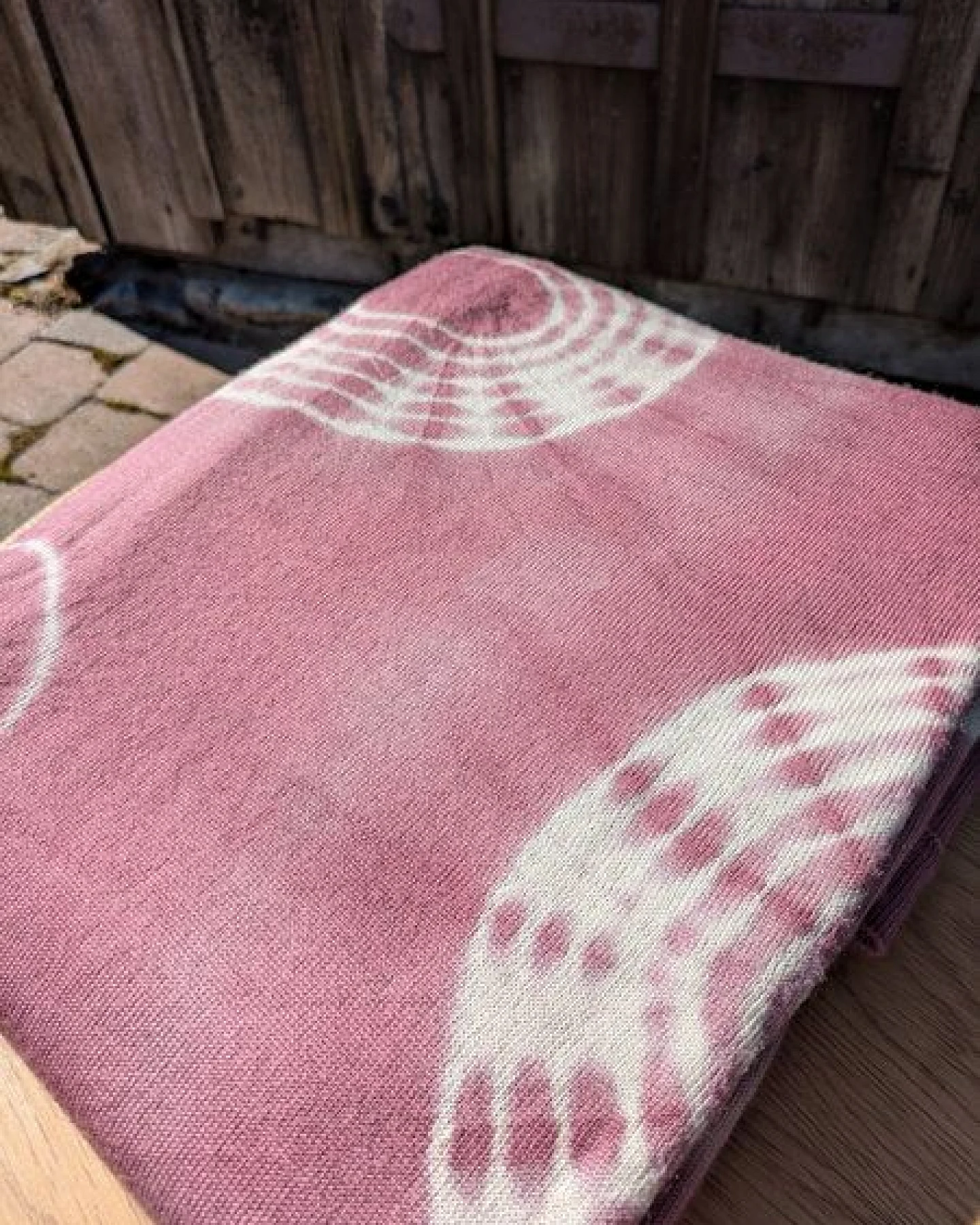 Wooliie Handgefertigte Decke aus 100 % Merinowolle – pflanzlich gefärbt – Ansicht 3