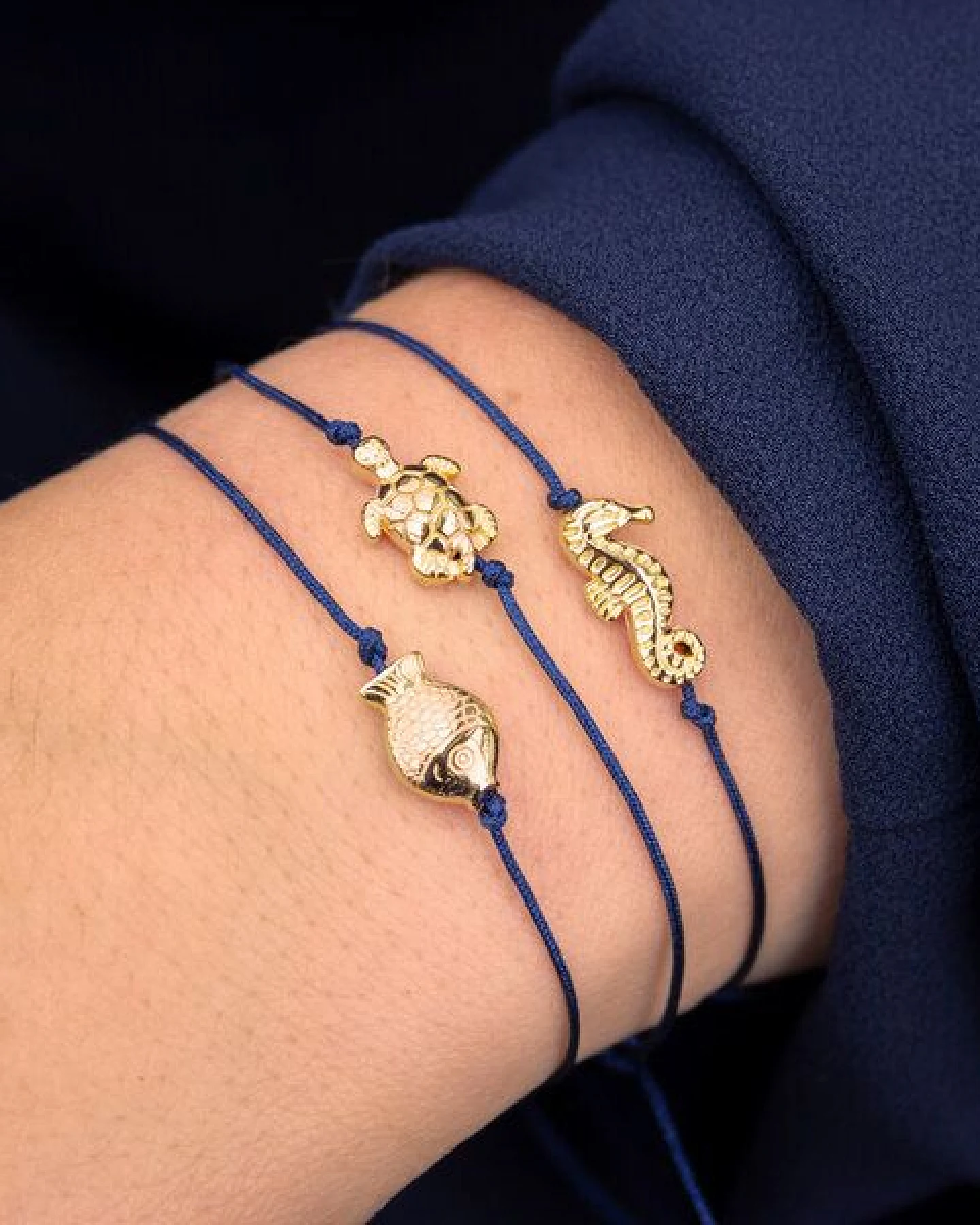 Bow & Hummingbird Armband auf Karte - Fisch - Gegen den Strom – Ansicht 3