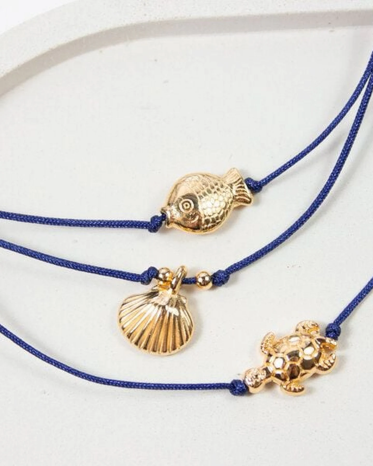 Bow & Hummingbird Armband auf Karte - Fisch - Gegen den Strom – Ansicht 4