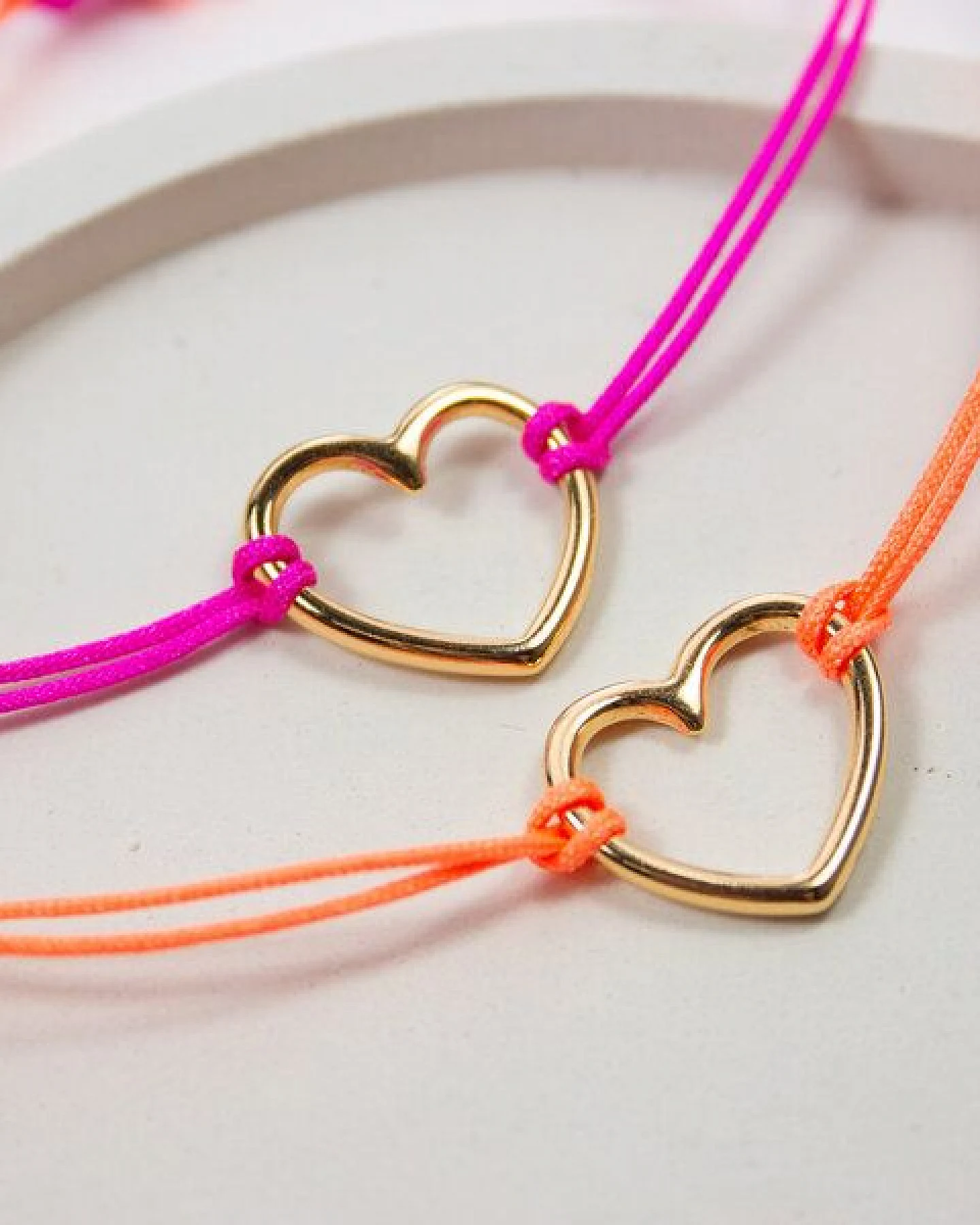 Bow & Hummingbird Armband auf Karte - Herz - Liebe – Ansicht 3