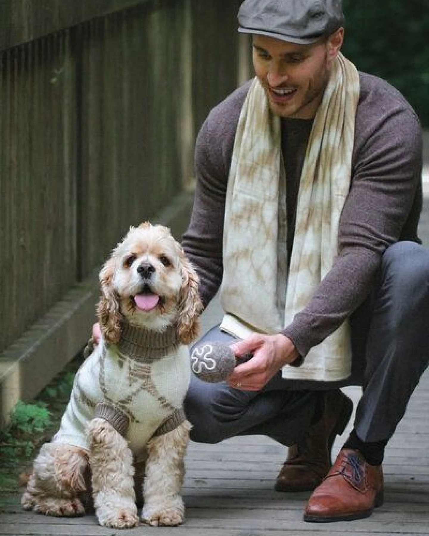 Wooliie Sand Vibe – Handgefertigter Hundepullover aus 100 % Merinowolle, glatt gestrickt & pflanzlich gefärbt – Ansicht 3