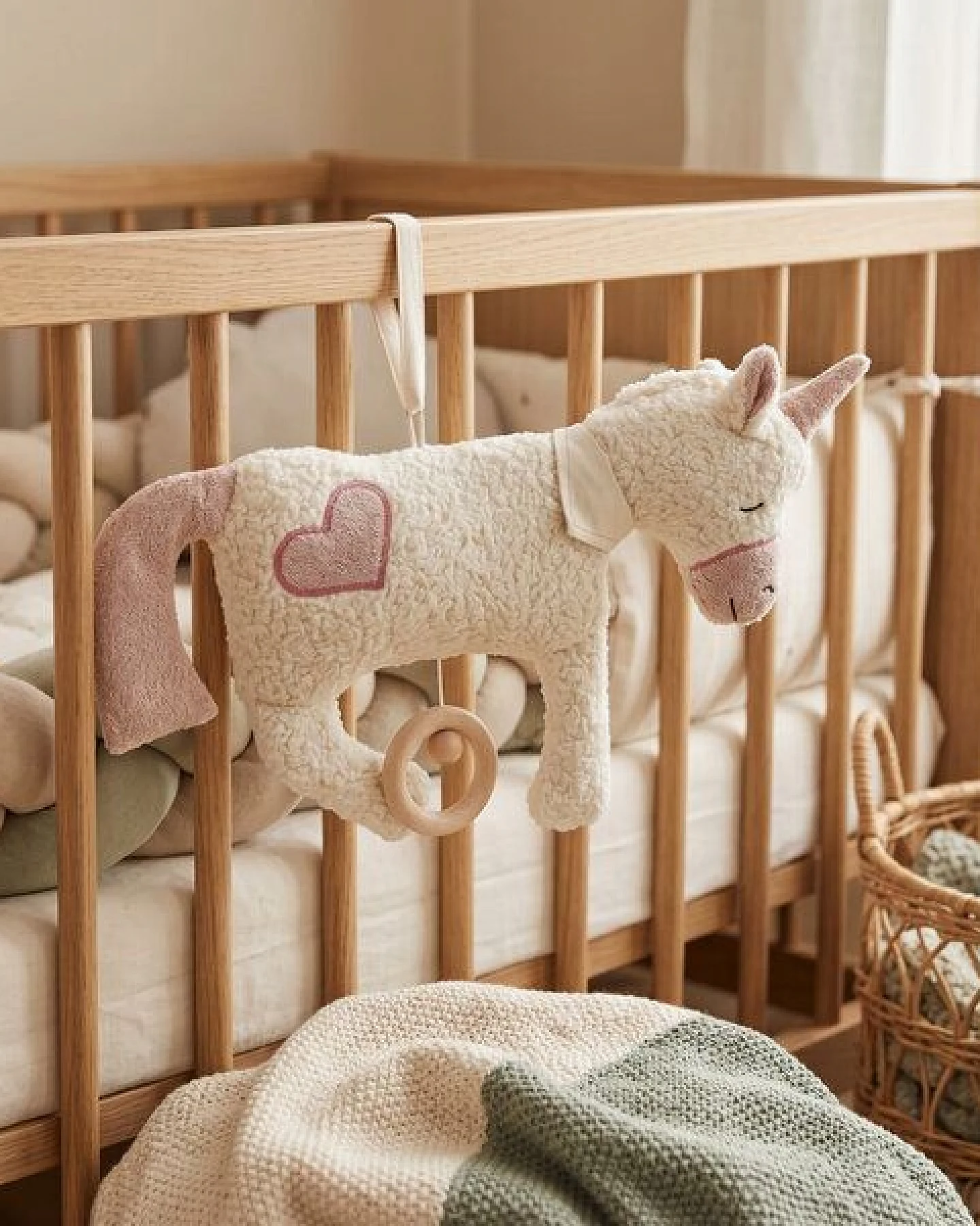Efie Spieluhr Einhorn, Herz Applikation, Made in Germany – Ansicht 2