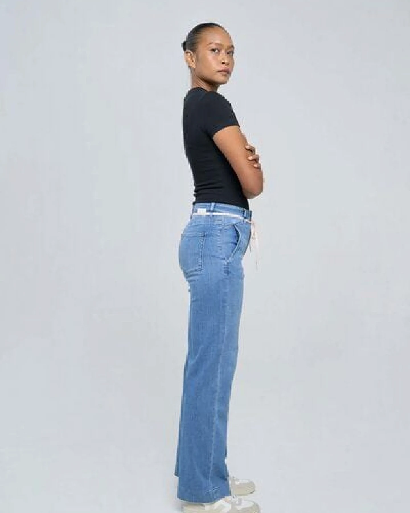 DAWN Jeans DEW Flared Soft Denim French Pocket – Ansicht 4