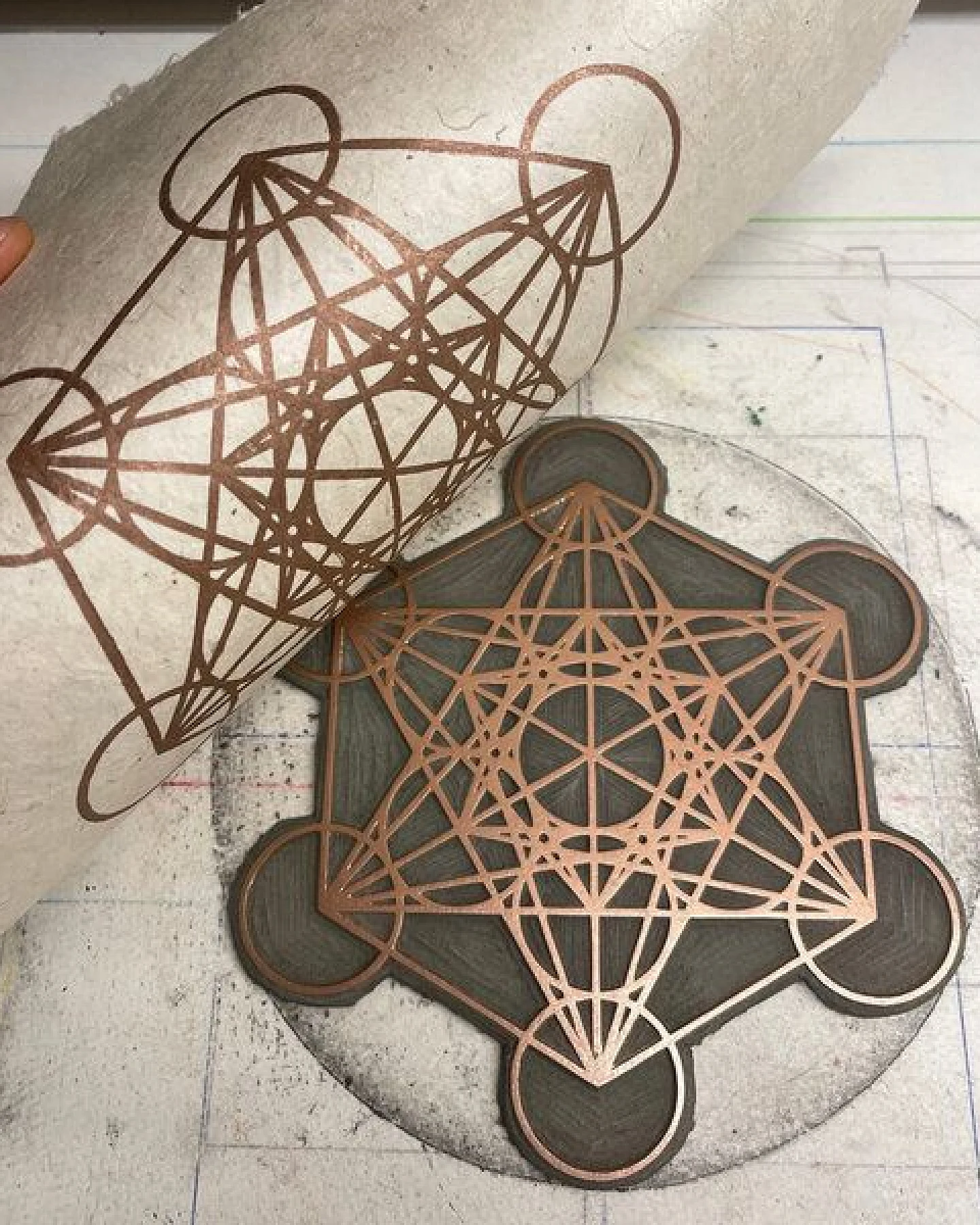 Veskor Cassiopeia METATRON WÜRFEL Heilige Geometrie Linoldruck – Ansicht 3