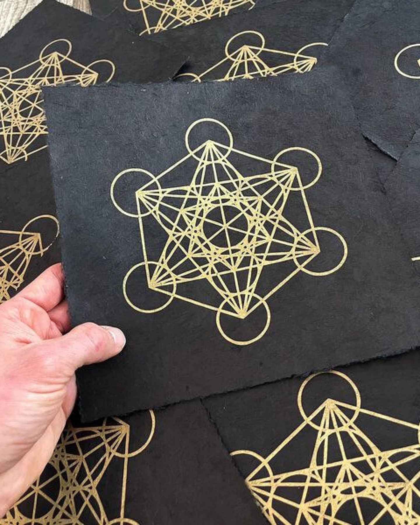 Veskor Cassiopeia METATRON WÜRFEL Heilige Geometrie Linoldruck – Ansicht 2