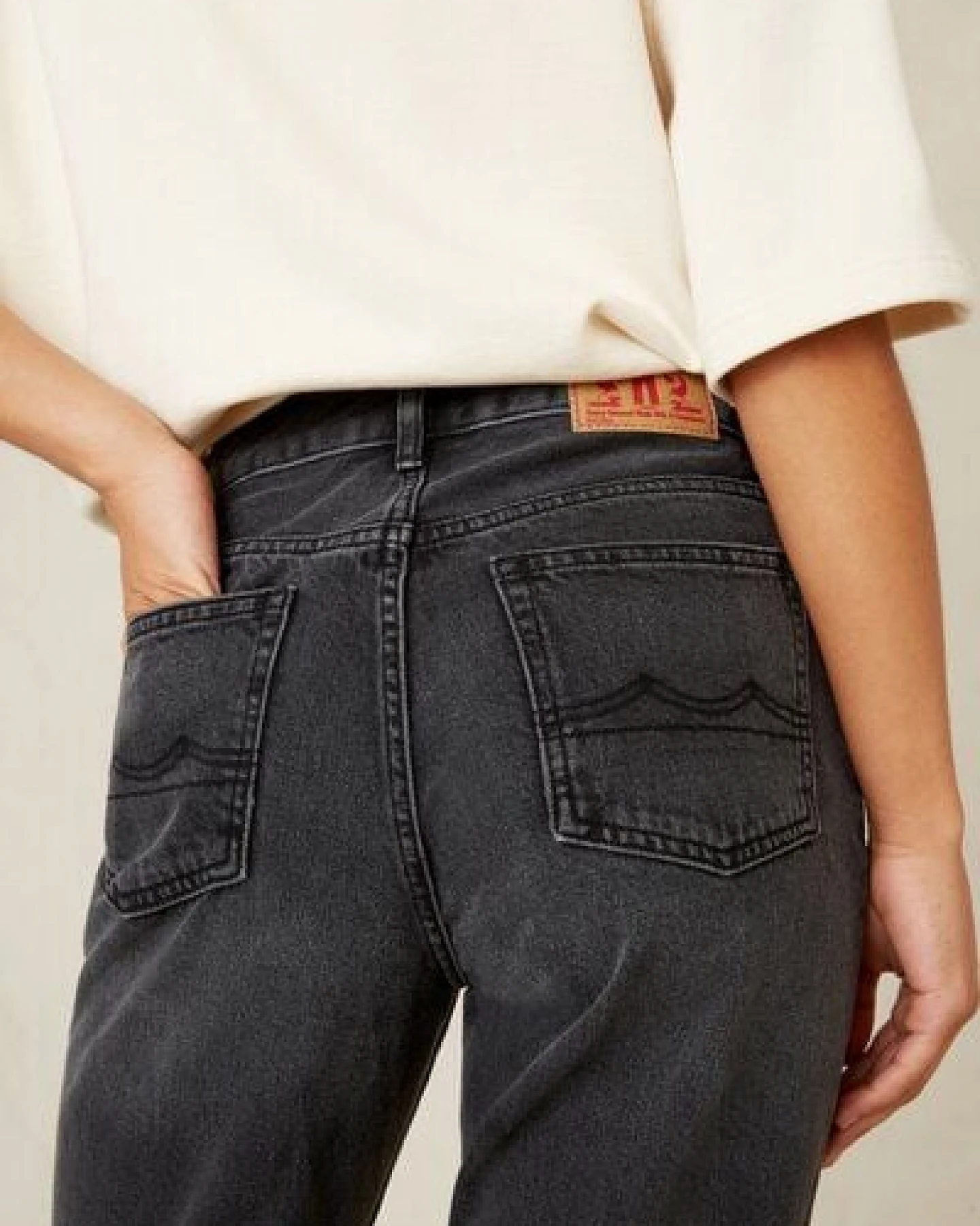 Kings Of Indigo Jeans Caroline Cropped High Rise Tapered Holo Grey Used – Ansicht 4