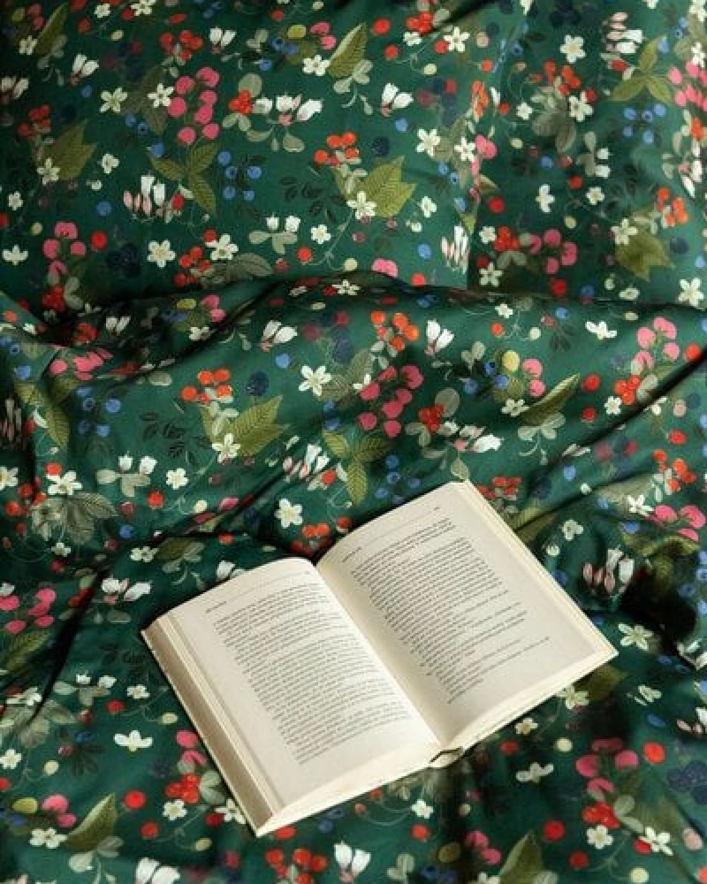 Lesen - Design-Bettwäsche Nachhaltiges Bettwäsche-Set aus 100% BIO-Baumwollsatin - Waldfrüchte – Ansicht 4