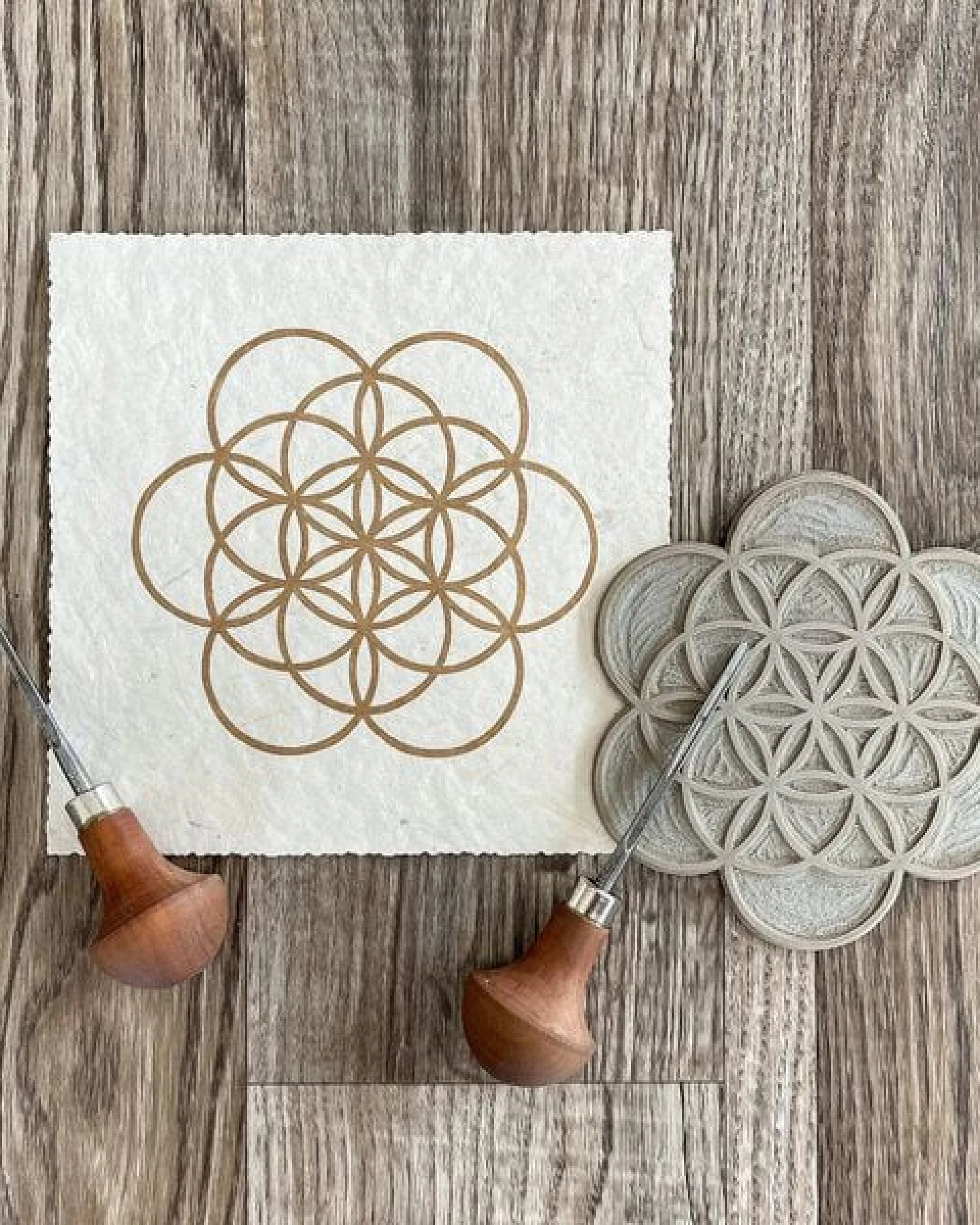 Veskor Cassiopeia FLOWER OF LIFE Heilige Geometrie Linoldruck – Ansicht 3