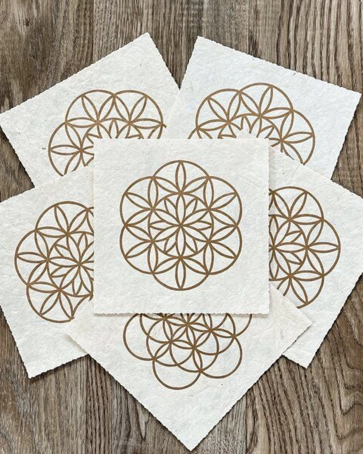 Veskor Cassiopeia FLOWER PETALS OF LIFE Heilige Geometrie Linoldruck – Ansicht 3