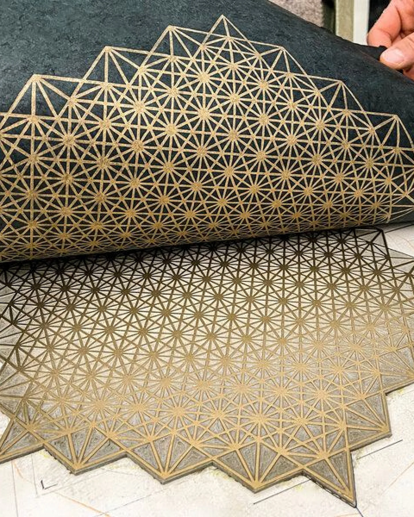 Veskor Cassiopeia STERN TETRAEDER 512 Heilige Geometrie Linoldruck – Ansicht 4