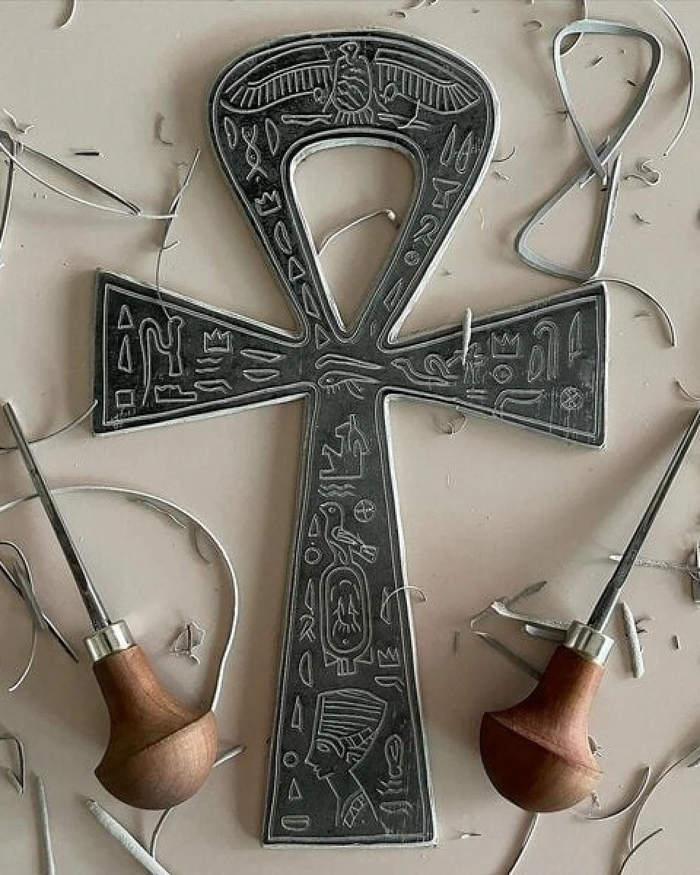 Veskor Cassiopeia ANKH ägyptisches Kreuz Linoldruck – Ansicht 3