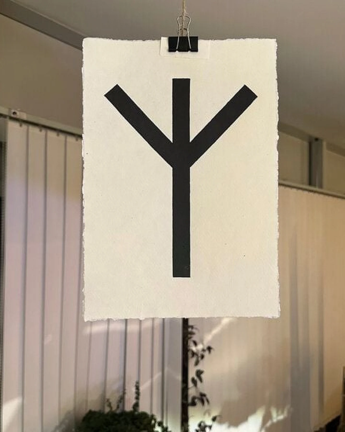 Veskor Cassiopeia ALGIZ RUNE Altnordisches Alphabet Symbol Linoldruck – Ansicht 4