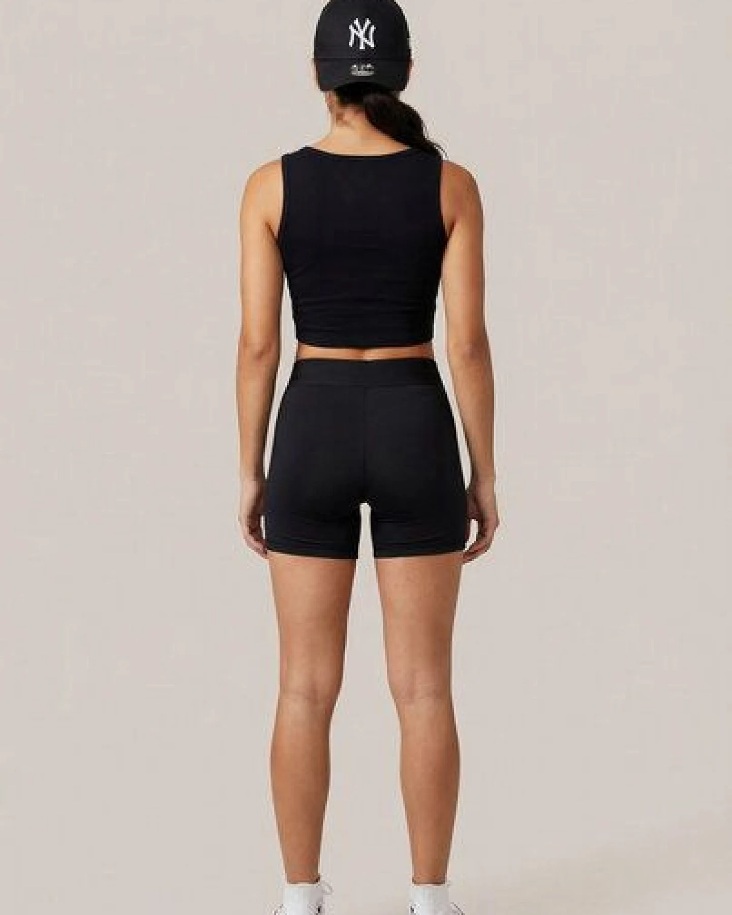 THE FACE OF ELEMENTS ATHLEEZ LYO.Pulse - HIGH PERFORMANCE WOMEN SHORTS AUS LYOCELL – Ansicht 2