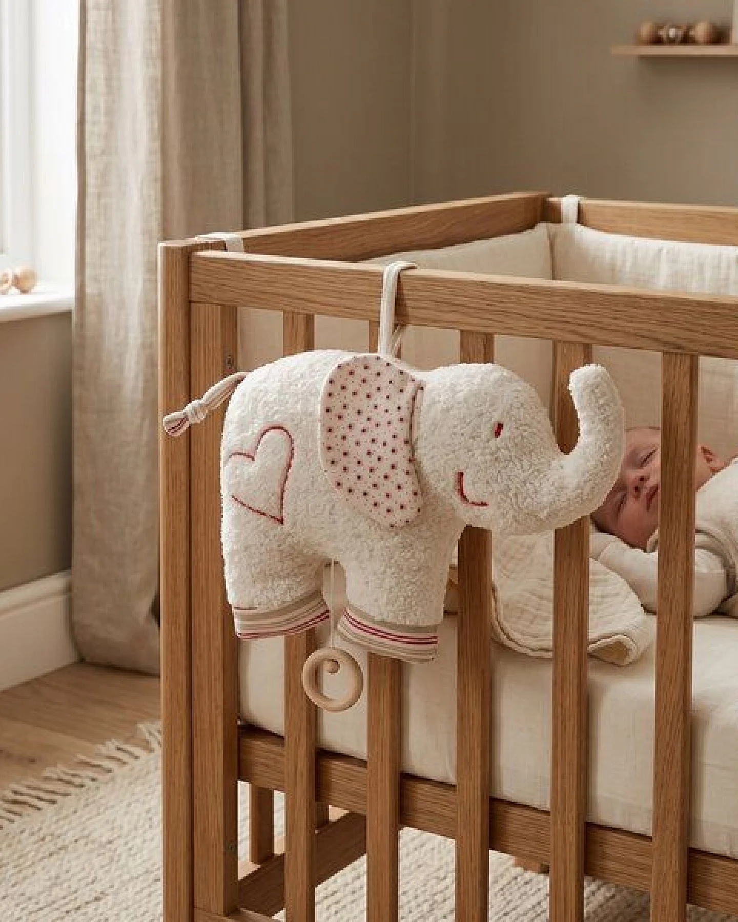 Efie Spieluhr Elefant KbA – Ansicht 2