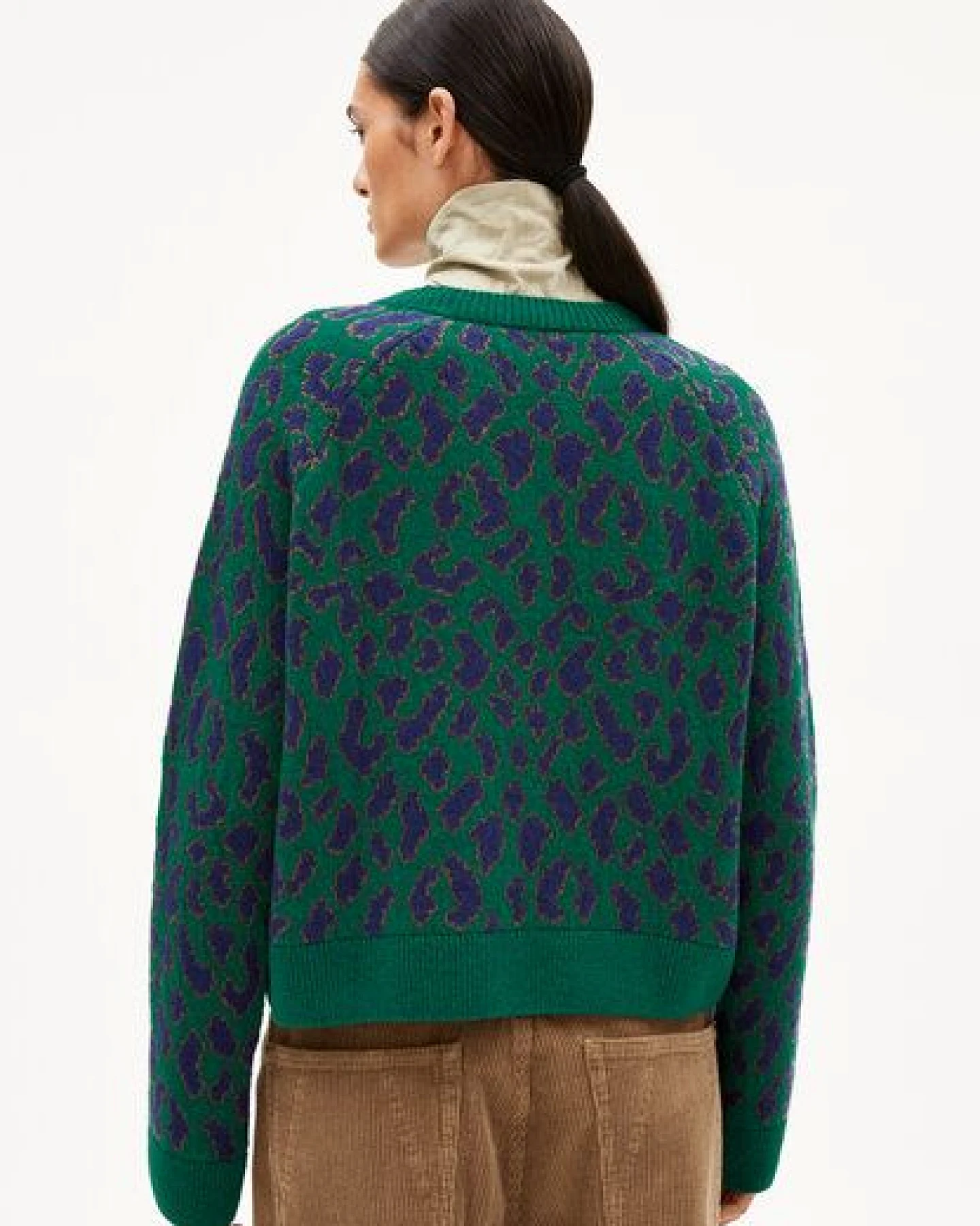 ARMEDANGELS DILIRIAA LEOPAA Damen Pullover aus recyclem Bio-Woll Mix – Ansicht 2