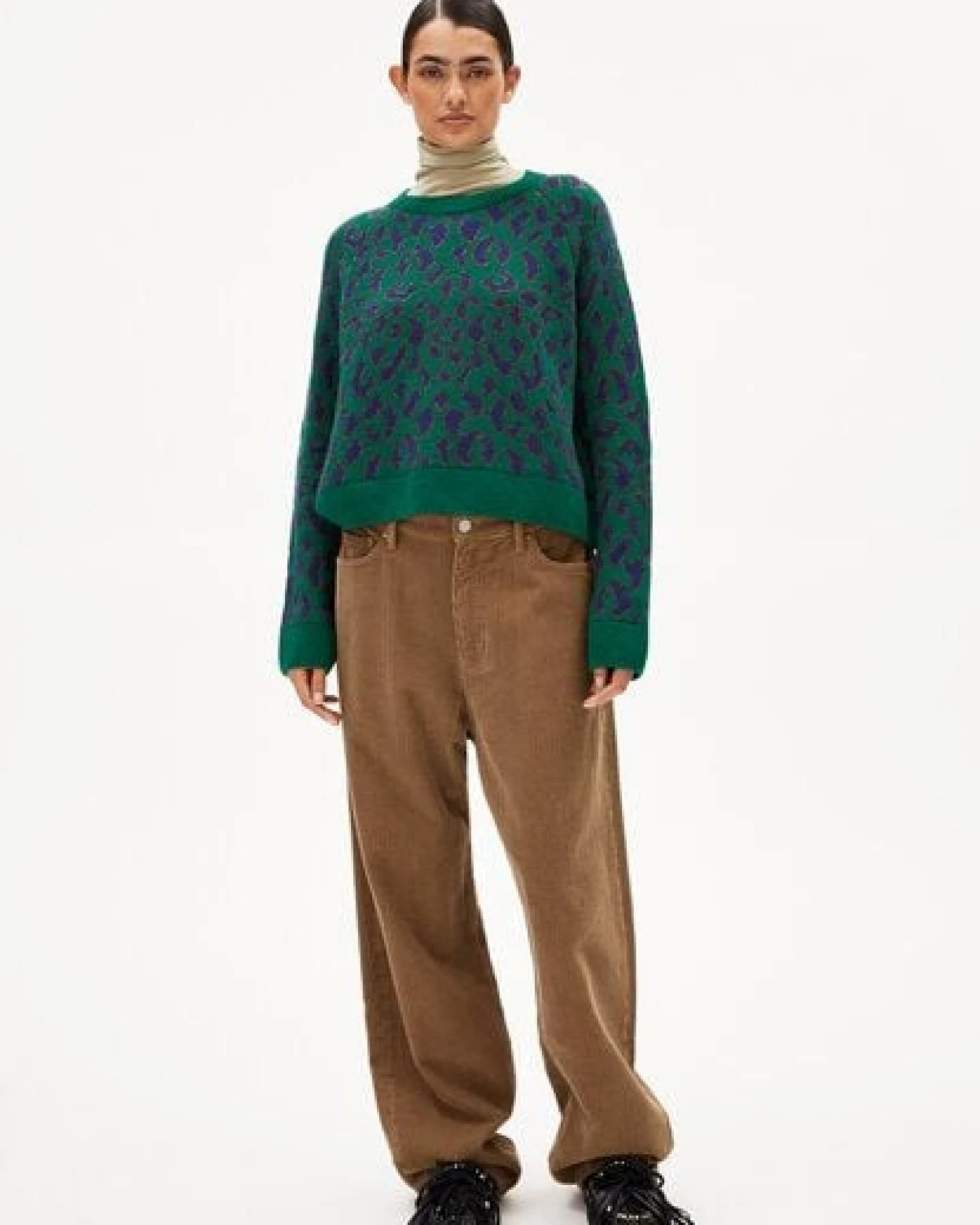 ARMEDANGELS DILIRIAA LEOPAA Damen Pullover aus recyclem Bio-Woll Mix – Ansicht 4