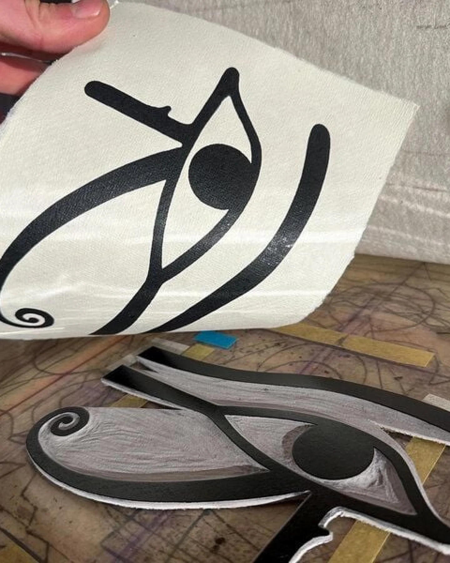 Veskor Cassiopeia AUGE DES HORUS Symbol Hieroglyphen Linoldruck – Ansicht 3