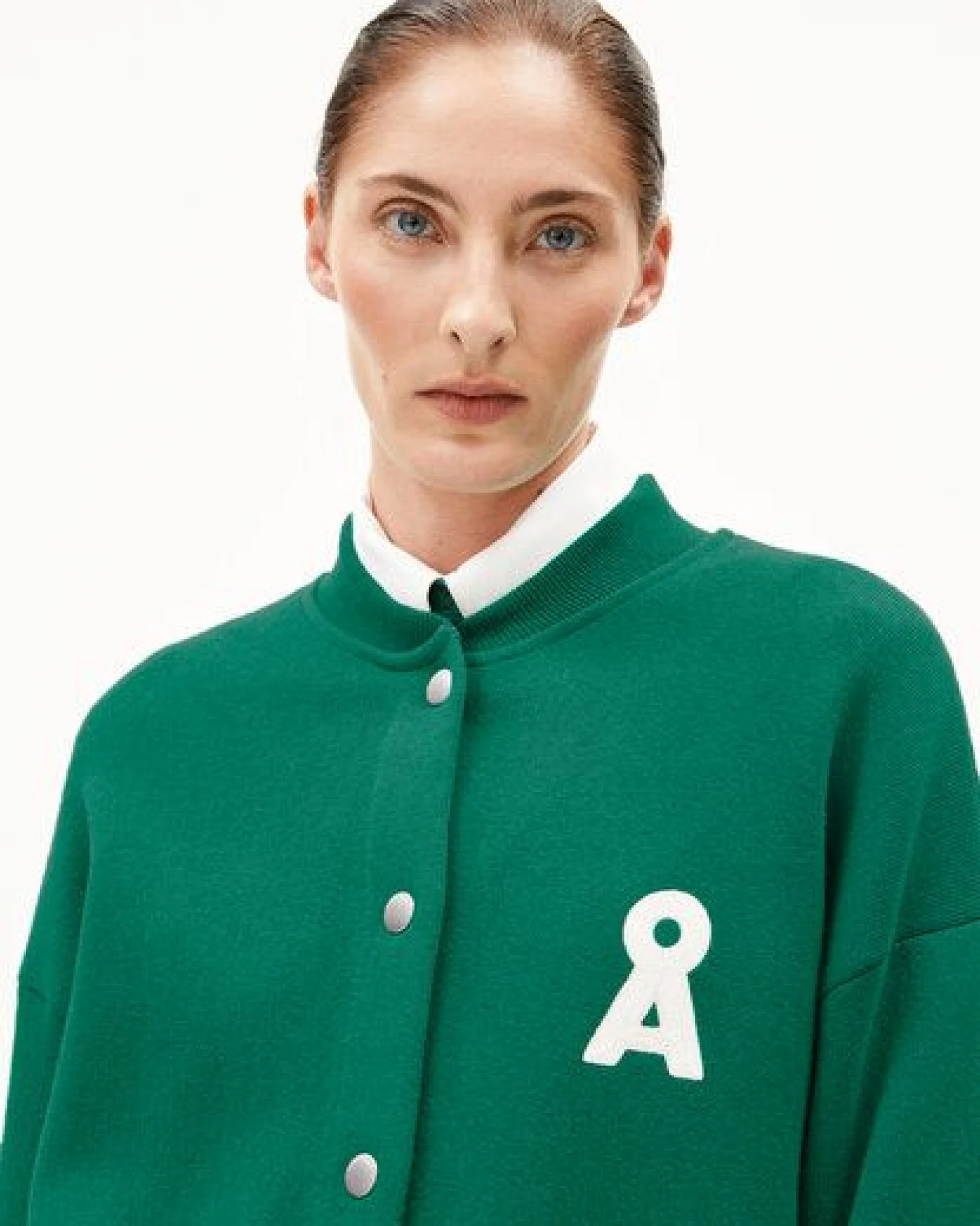ARMEDANGELS ICONIC Å AALISON Damen Collegejacke aus Bio-Woll Mix – Ansicht 3