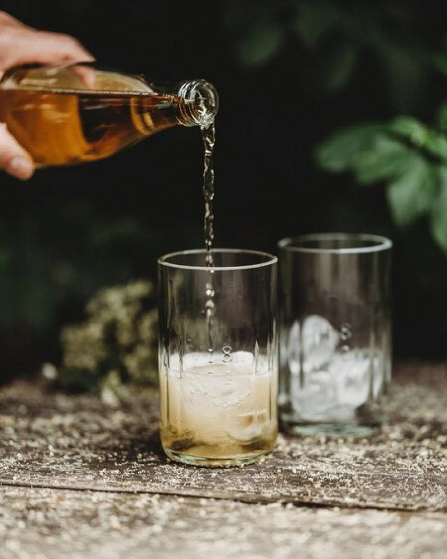MaBe Wunderschönes & nachhaltiges Trink Glas mit Struktur - UPCYCLING – Ansicht 3
