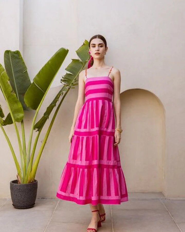 Haus of Namaste Midikleid 'Gulaal' aus Bio-Baumwolle – Rosa handbedruckt, gefüttert & mit Taschen
