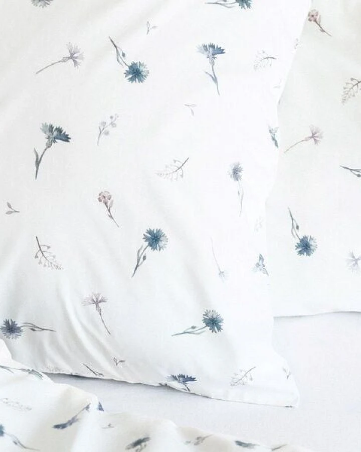 Lesen - Design-Bettwäsche Nachhaltiges Bettwäsche-Set aus 100% Popeline - Kornblume