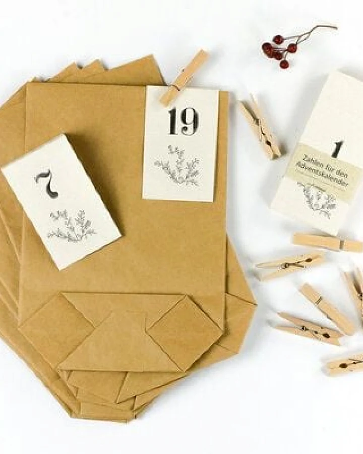 STUDIO KARAMELO DIY Adventskalender Set zum Basteln & Befüllen