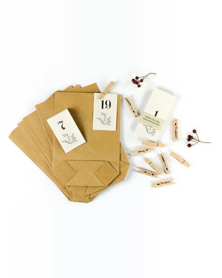 STUDIO KARAMELO DIY Adventskalender Set zum Basteln & Befüllen
