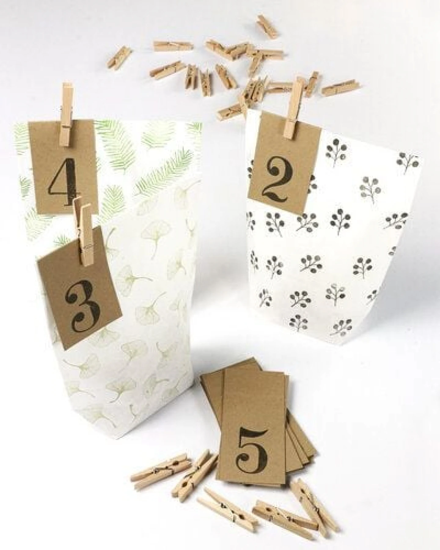 STUDIO KARAMELO Adventskalenderzahlen Anhänger aus Kraftpapier – Ansicht 3