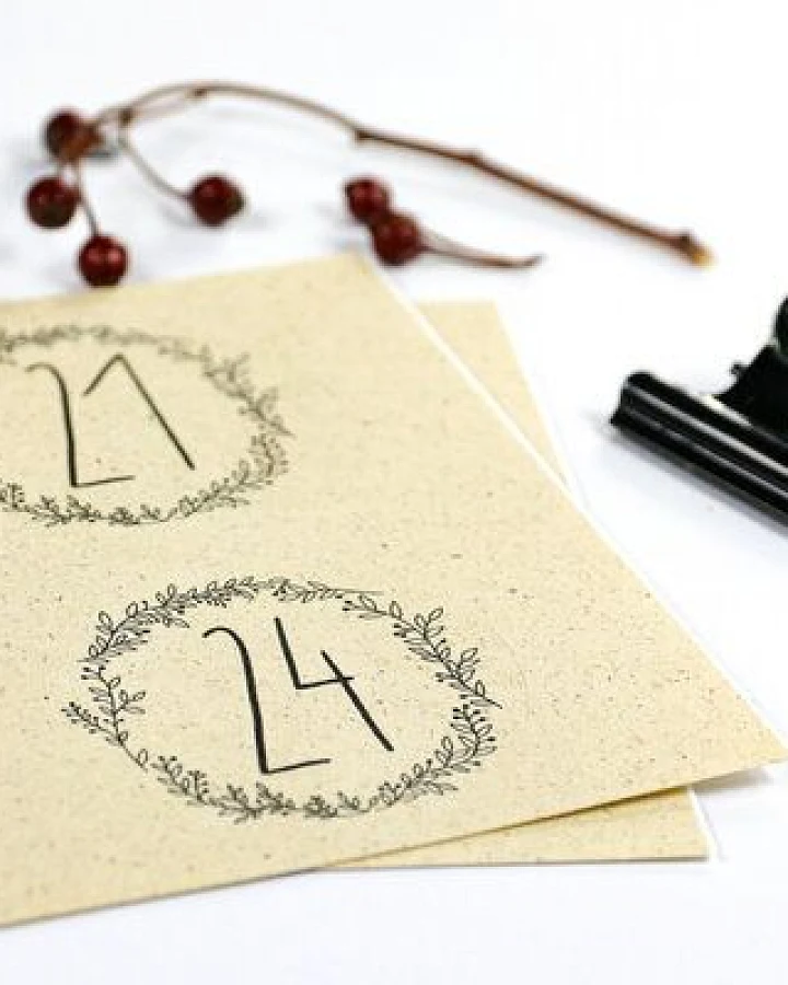 STUDIO KARAMELO Adventskalender Zahlen mit Ranken zum Aufkleben