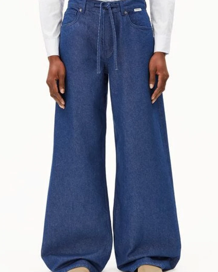 Produktseite: ARMEDANGELS ASTRAEAAS Damen Wide Jeans Bio-Baumwoll Mix