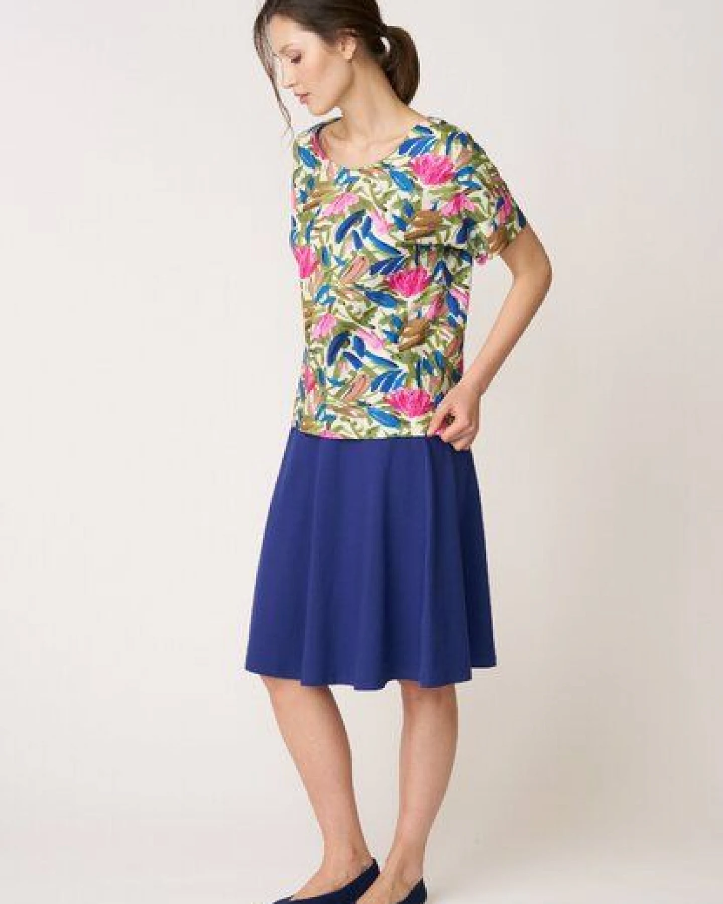 LANA Organic Blumenshirt aus Bio Baumwolle, Modell Sarah – Ansicht 2