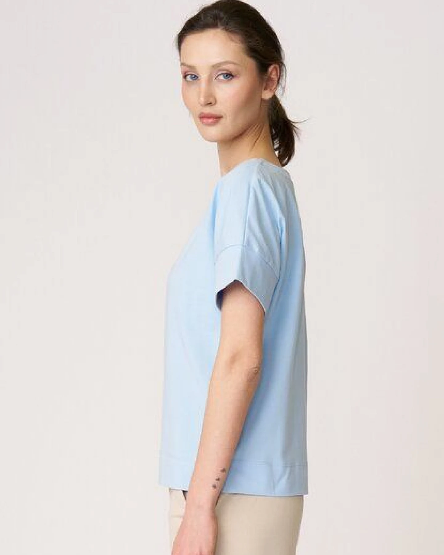 LANA Organic Basic Shirt aus Bio Baumwolle, Modell Sarah – Ansicht 3