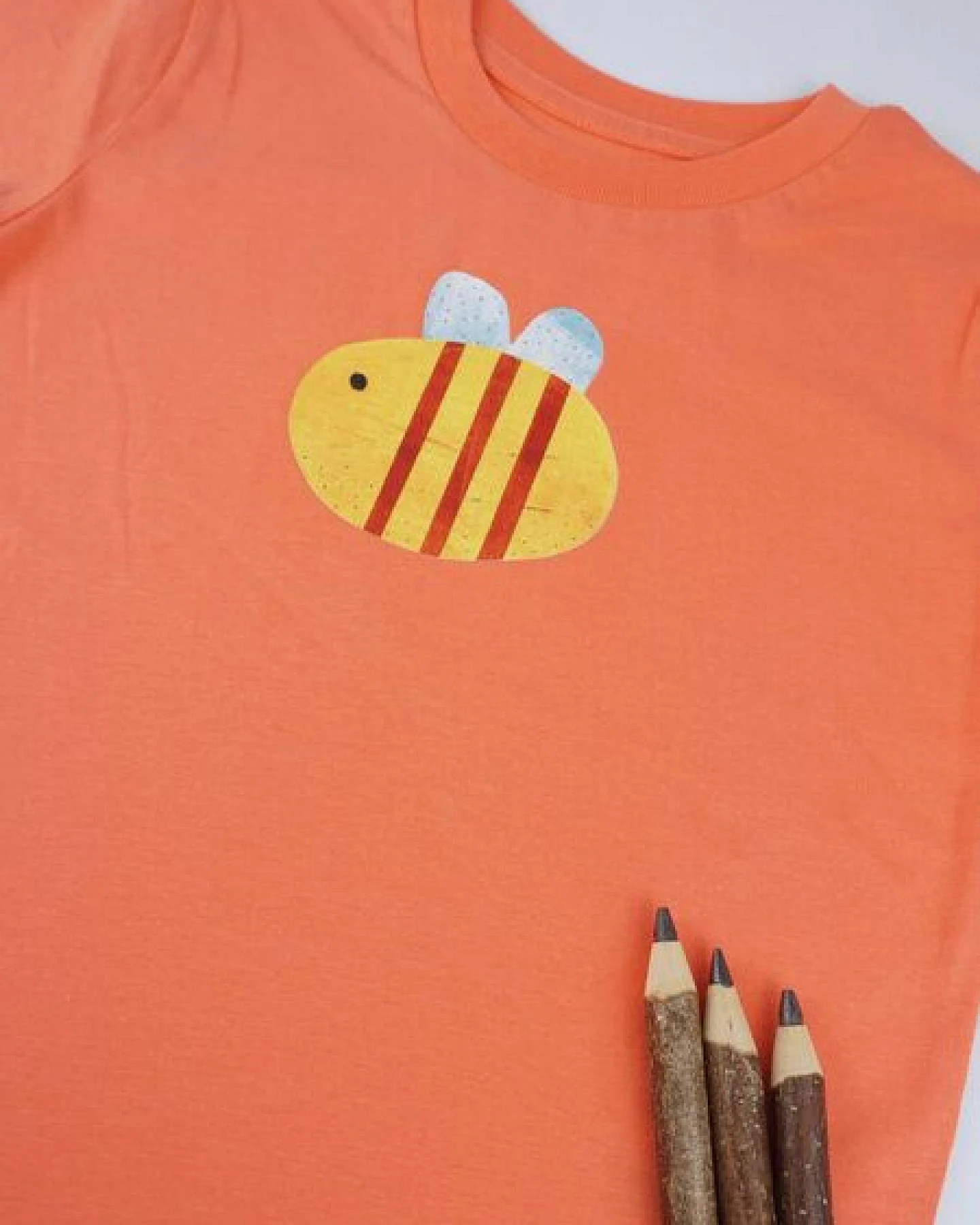 MELAdi Kinder Shirt aus Biobaumwolle - Hummel auf Orange – Ansicht 3