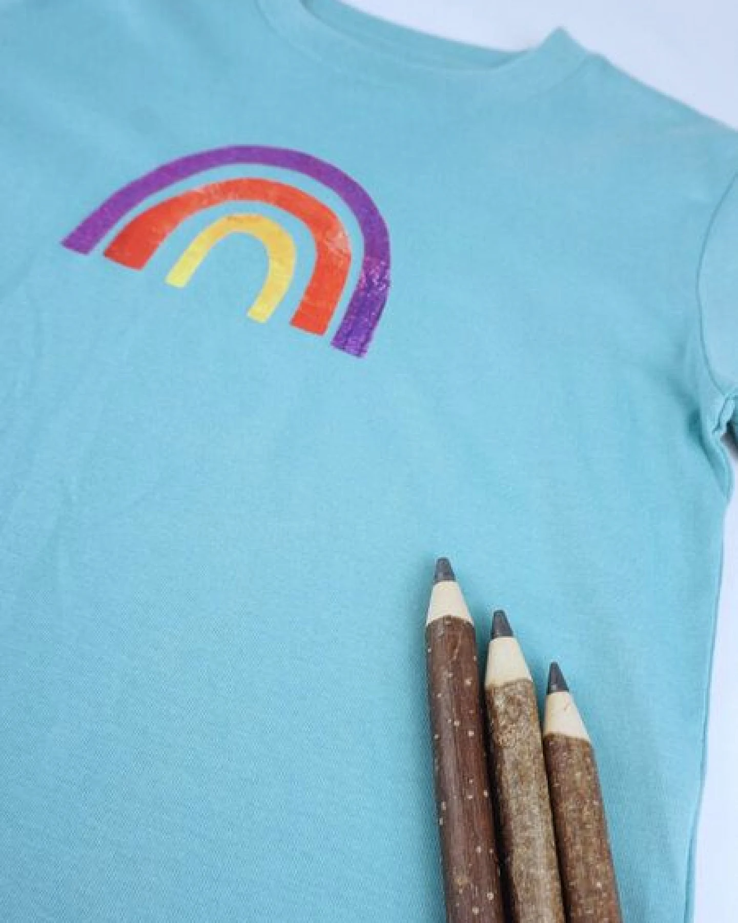 MELAdi Kinder Shirt aus Biobaumwolle - Regenbogen auf Türkis – Ansicht 4