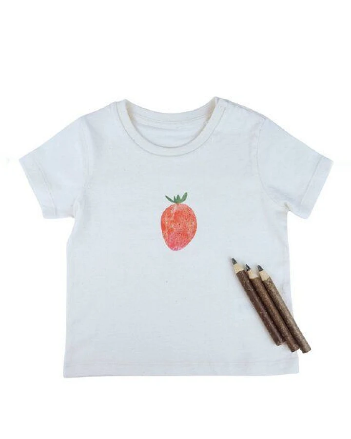 Meladi Kinder Baby-Shirt aus Biobaumwolle - Erdbeere auf Natural Raw