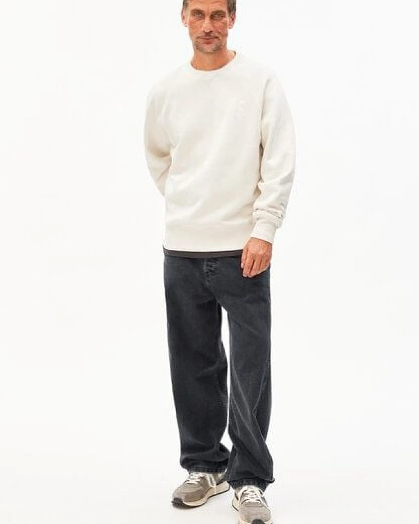 ARMEDANGELS ICONIC Å JOAAN MELANGE Herren Sweatshirt aus Bio-Baumwolle – Ansicht 4