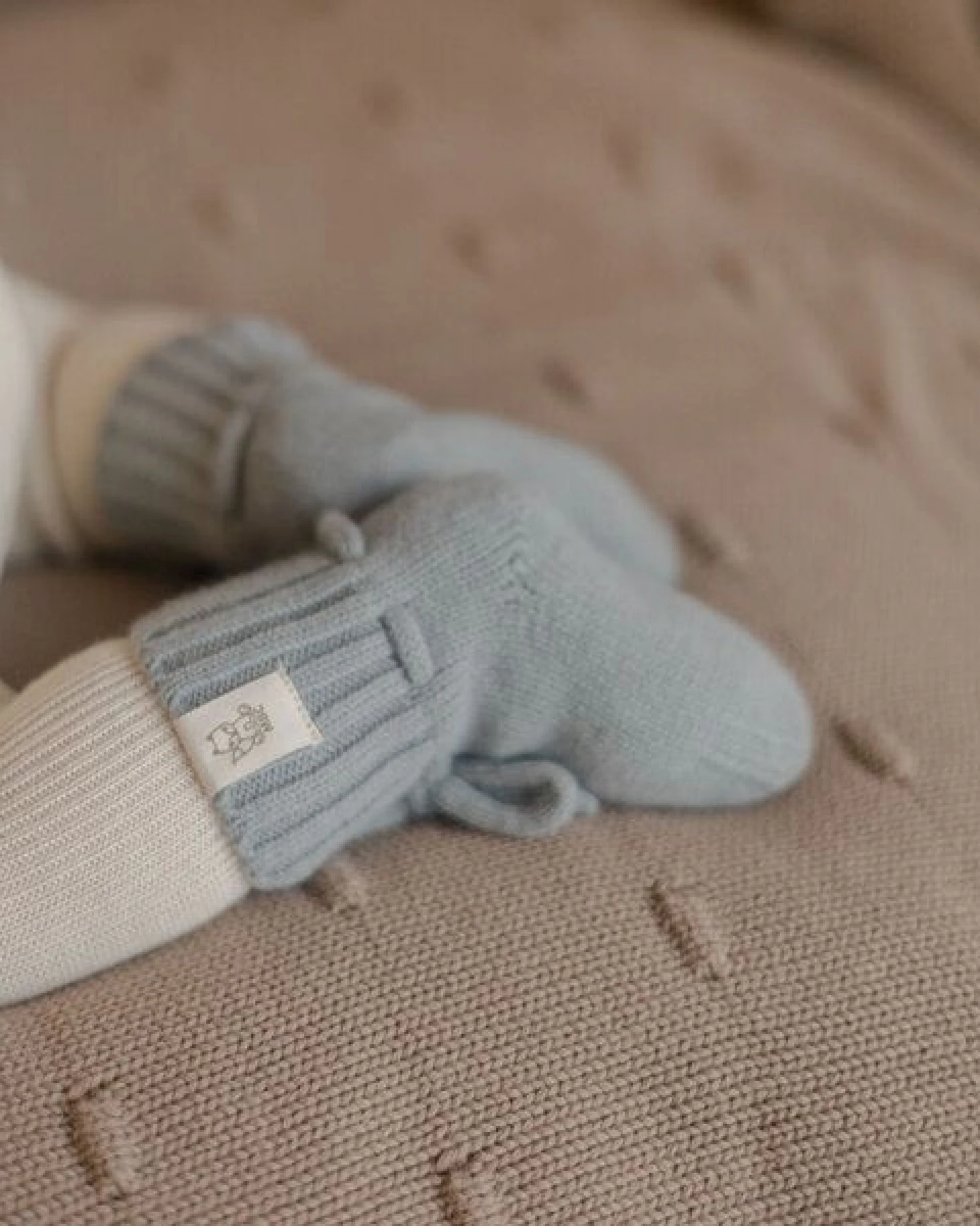 Moalie Krabbelschuhe aus Merinowolle – Ansicht 4