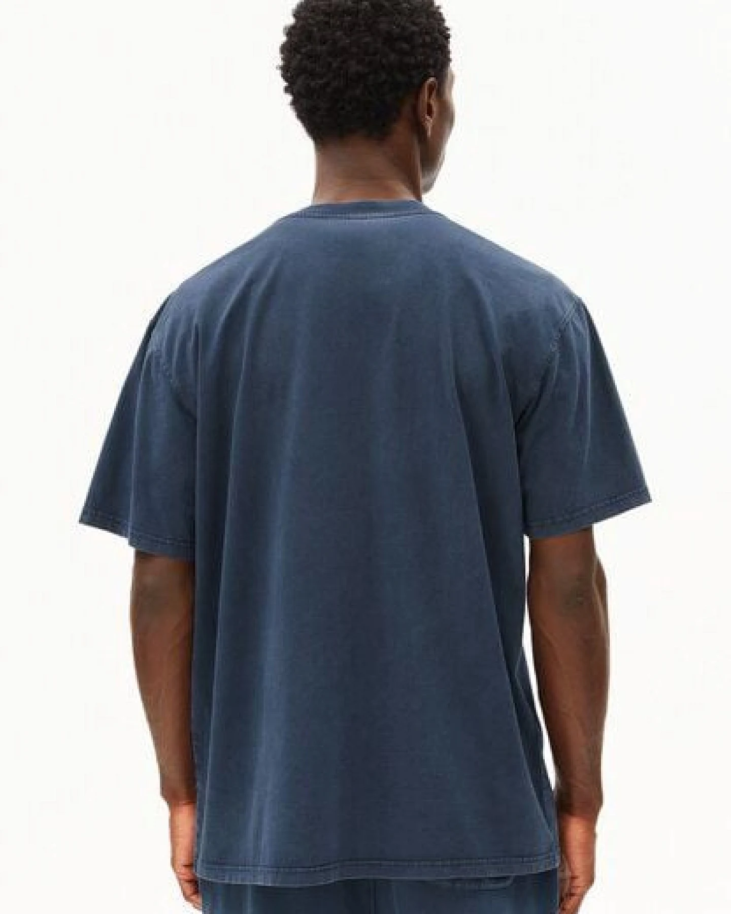 ARMEDANGELS ICONIC Å MAARKOS GMT DYE Herren Heavyweight T-Shirt aus Bio-Baumwolle – Ansicht 3