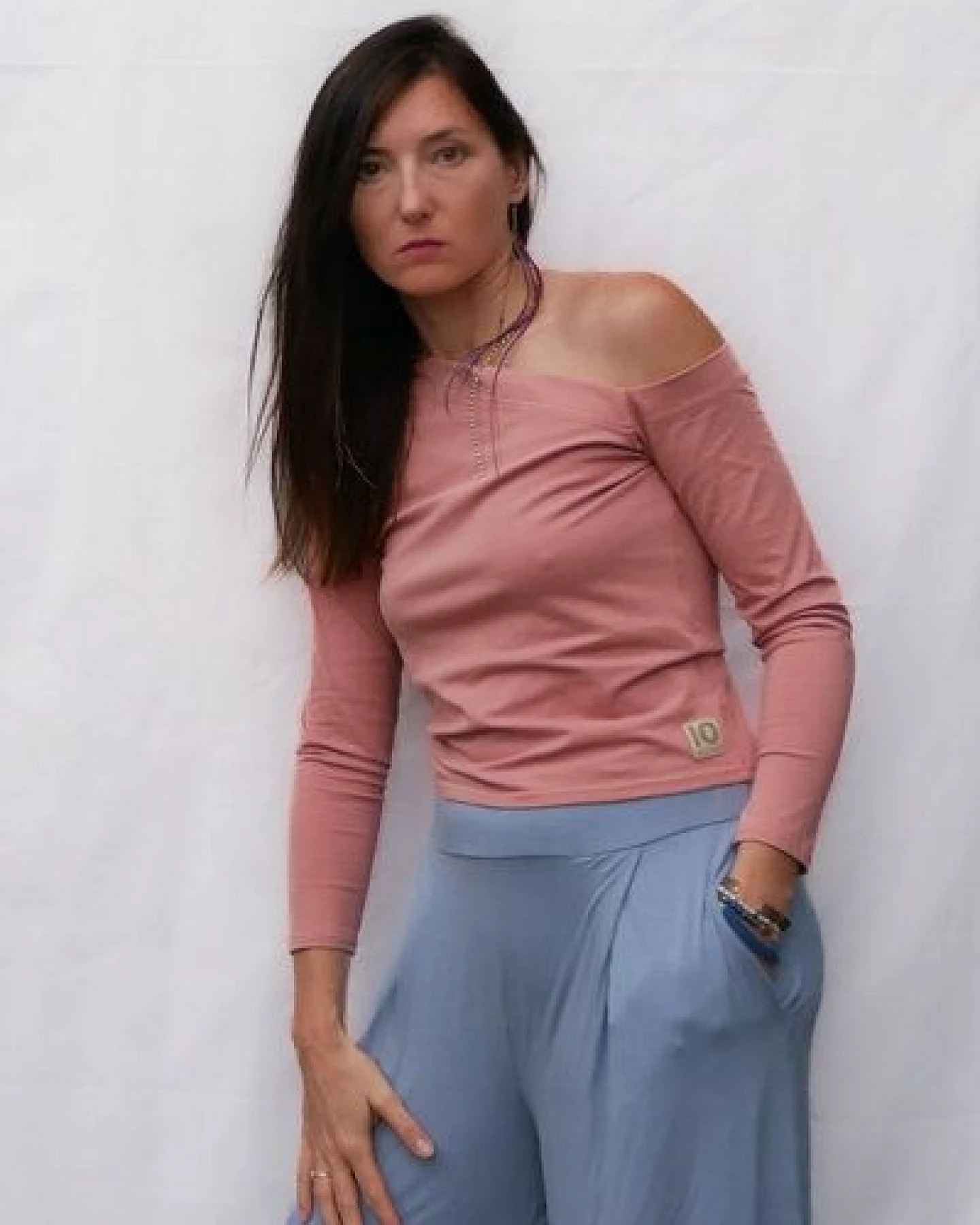 10 BODIES Asymmetrical Longsleeve aus Bio-Baumwolle SEXY COTTON – Ansicht 2