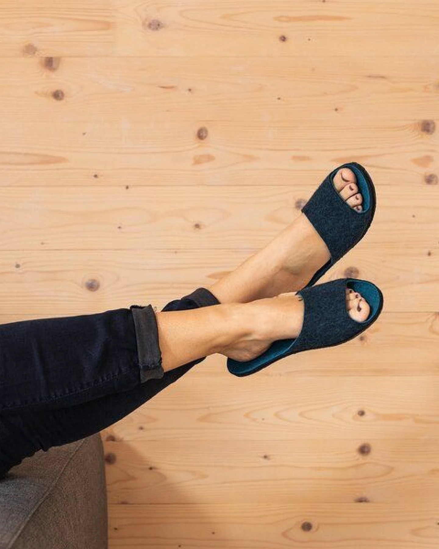 Magicfelt Filz-Sandale 722 für Damen aus 100% Merino-Wolle - Nachhaltige Sandale mit komfortabler Filz-Latex-Sohle – Ansicht 2