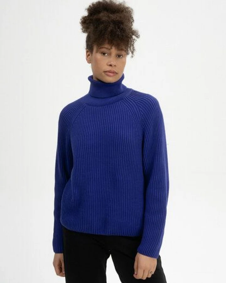 Produktseite: MELA Rippstrick Rollkragenpullover Style CHIRHA aus 100% Bio-Baumwolle