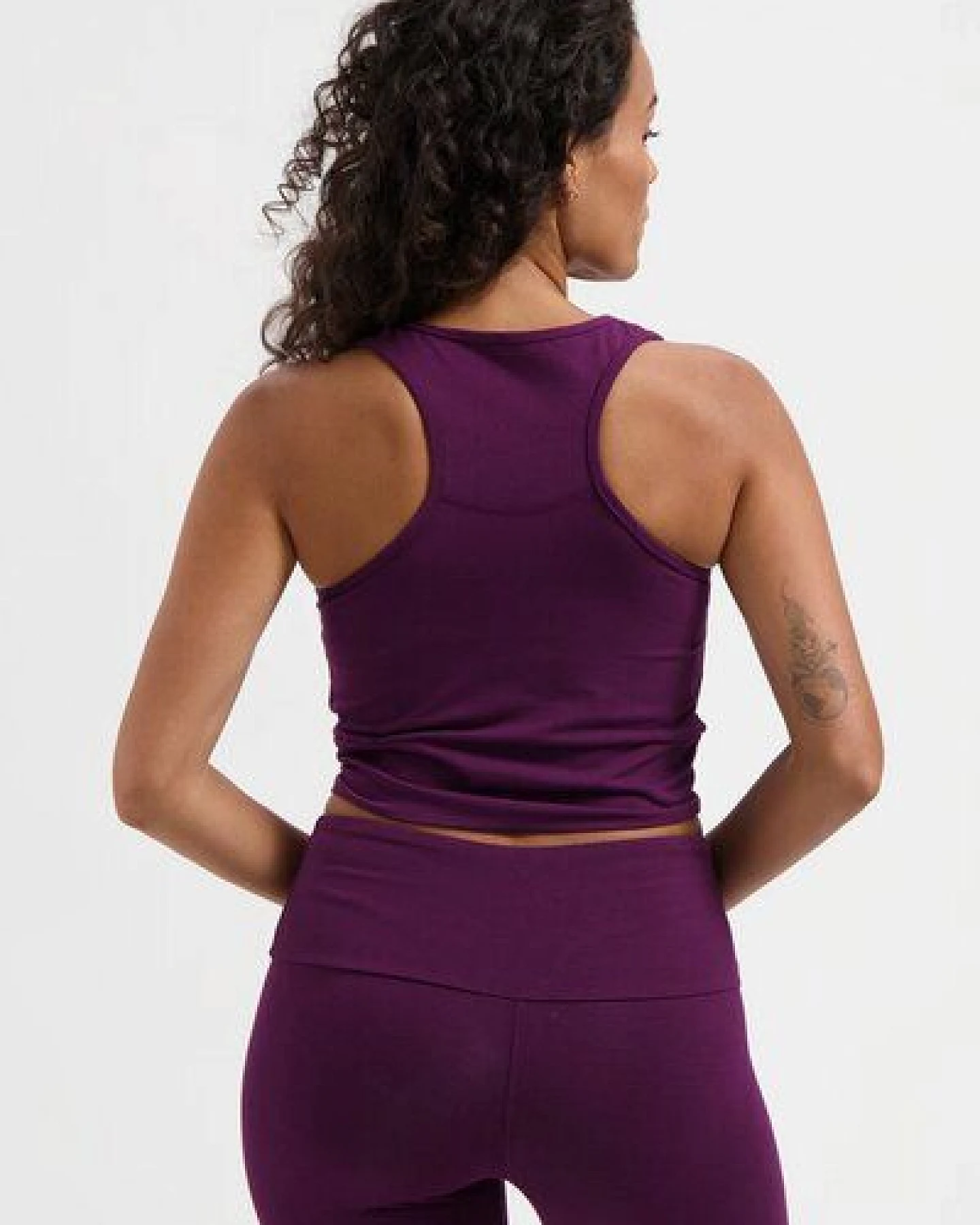 Urban Goddess Sati Yoga Crop Tank Top – Ansicht 2