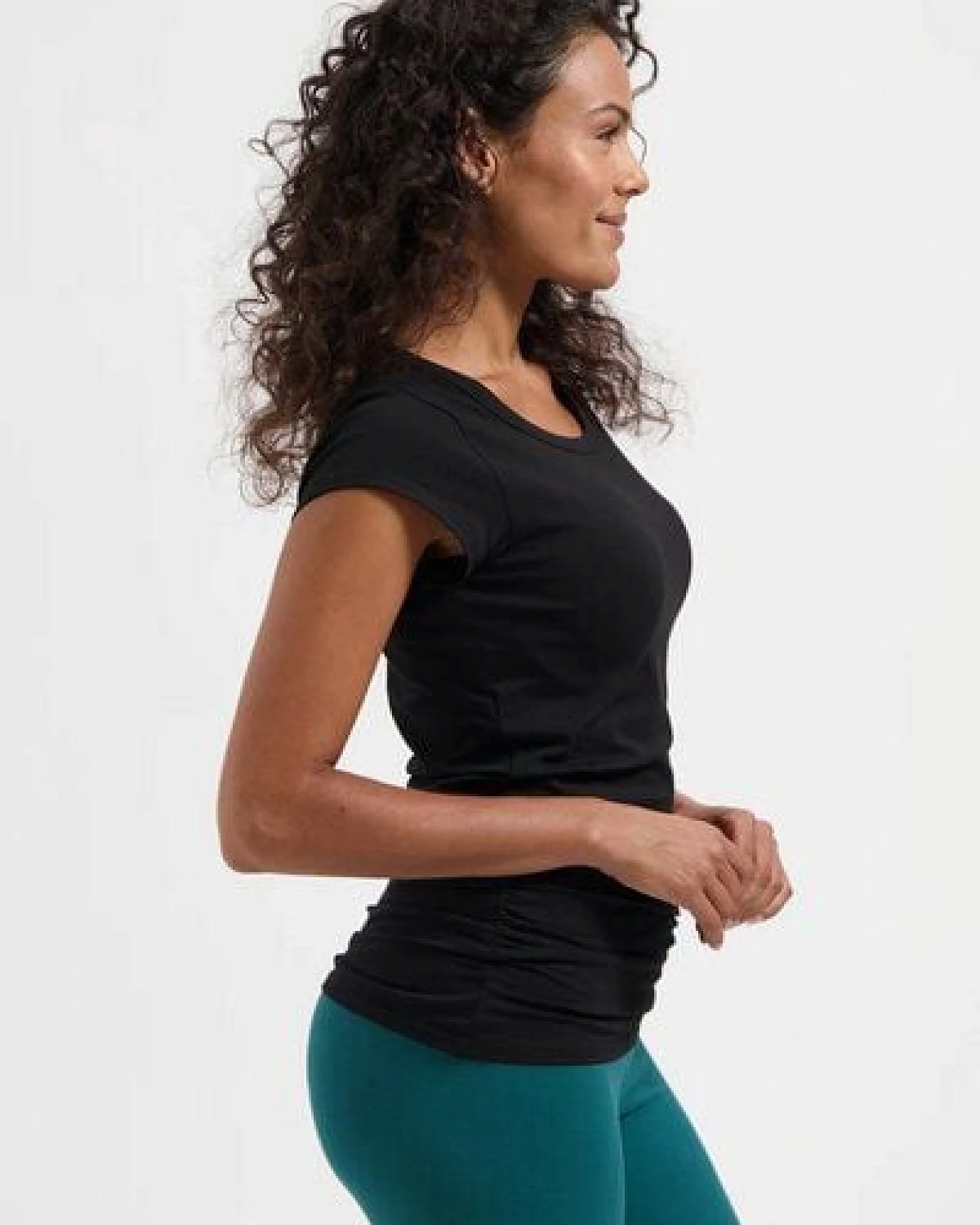 Urban Goddess Zefira Yoga Tee – Ansicht 3