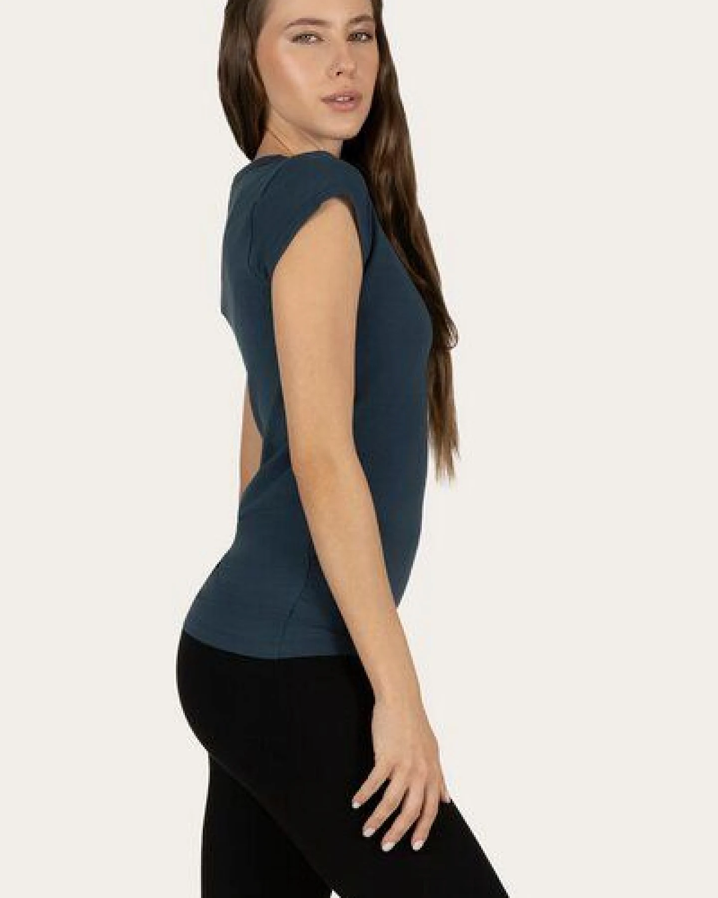Urban Goddess Zefira Yoga Tee – Ansicht 2