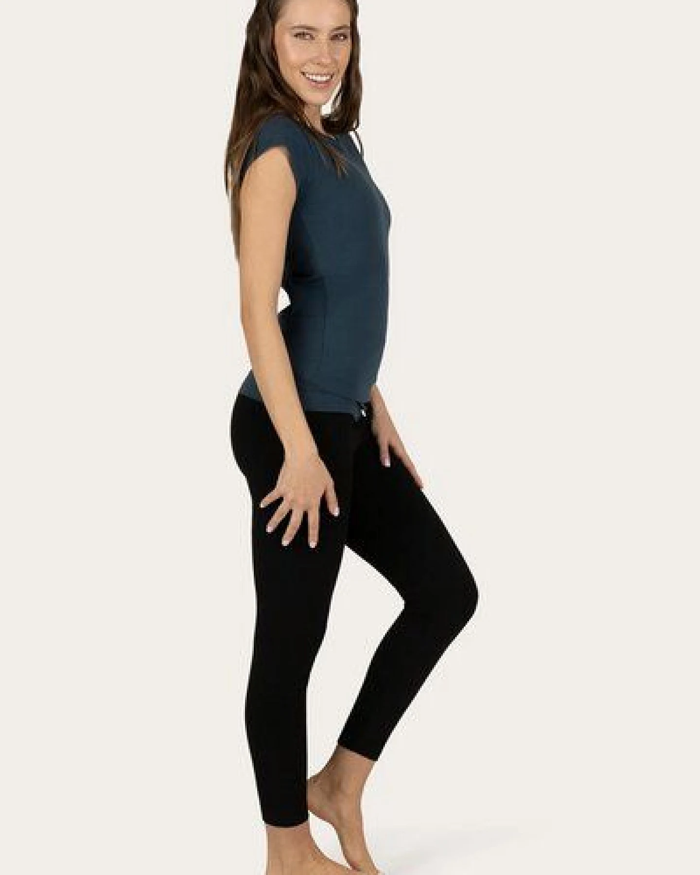 Urban Goddess Zefira Yoga Tee – Ansicht 4